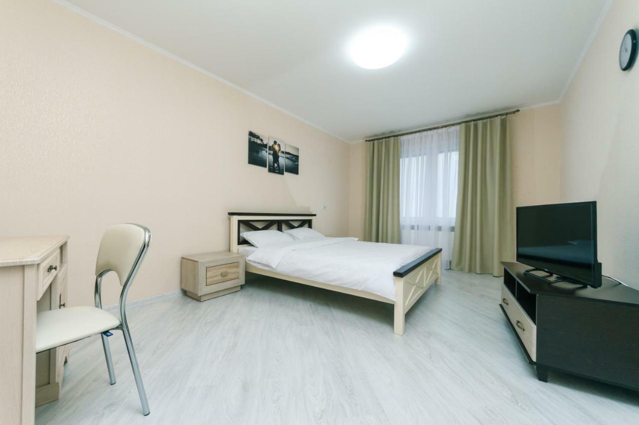 Видовая Квартира Yaroslavichi-2 Vyshhorod Ngoại thất bức ảnh