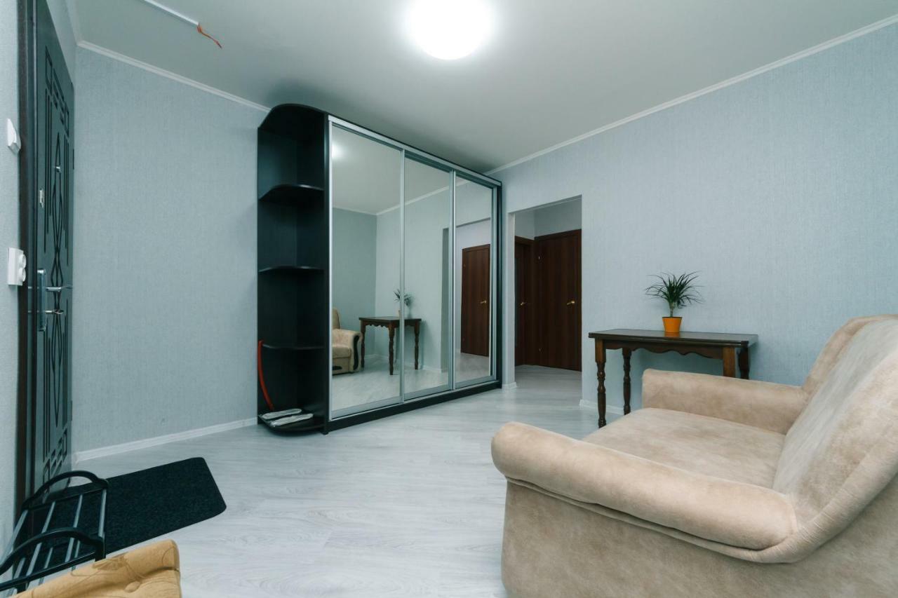Видовая Квартира Yaroslavichi-2 Vyshhorod Ngoại thất bức ảnh