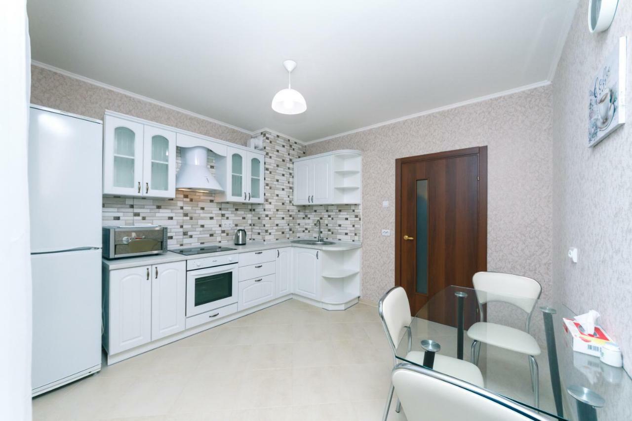 Видовая Квартира Yaroslavichi-2 Vyshhorod Ngoại thất bức ảnh